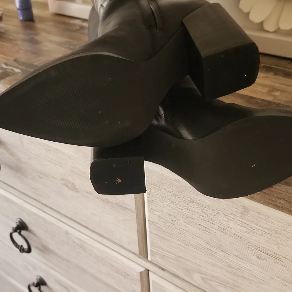 Nine West Black Knee High Boots with Sleek Silhouette - Picture 5 of 5